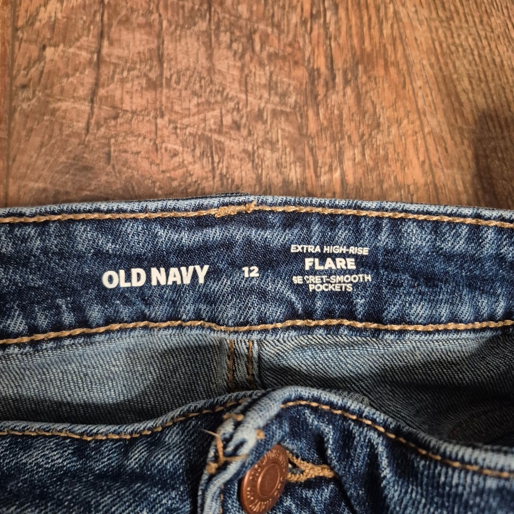 Old Navy Flare Jeans Womens 12 Extra High Rise Blue Denim Smooth Pockets - Picture 2 of 8